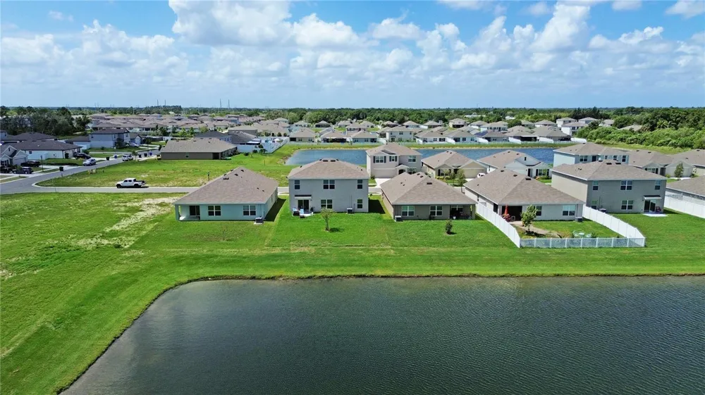 822 WILL SCARLETT AVENUE Ruskin, FL 33570