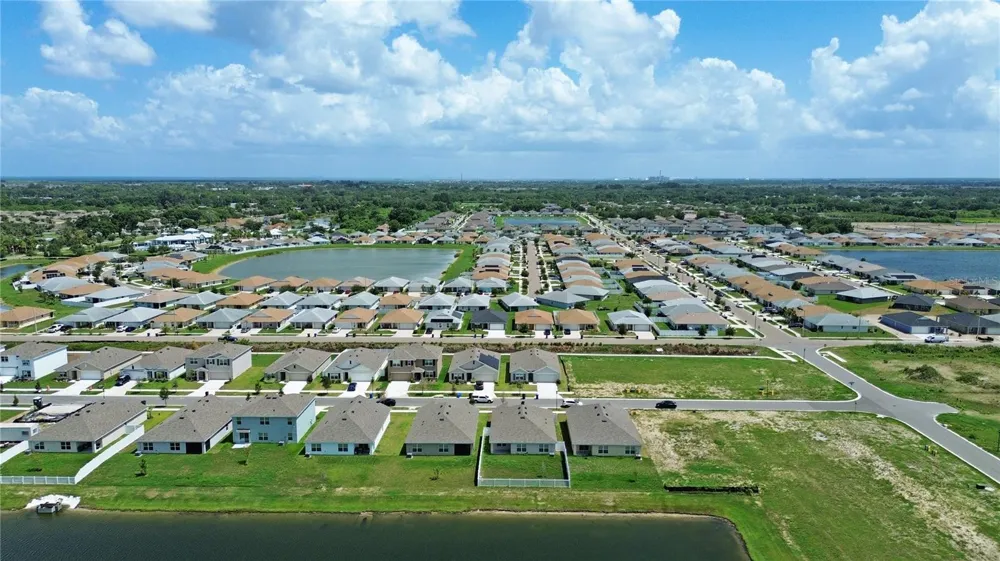 822 WILL SCARLETT AVENUE Ruskin, FL 33570