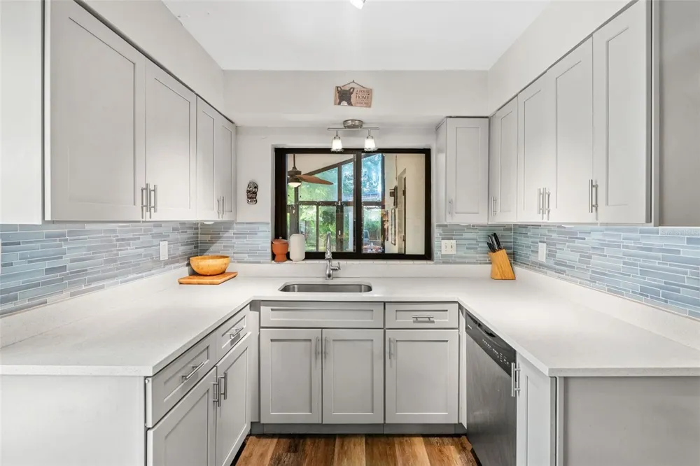 1710 OREGON STREET Orlando, FL 32803