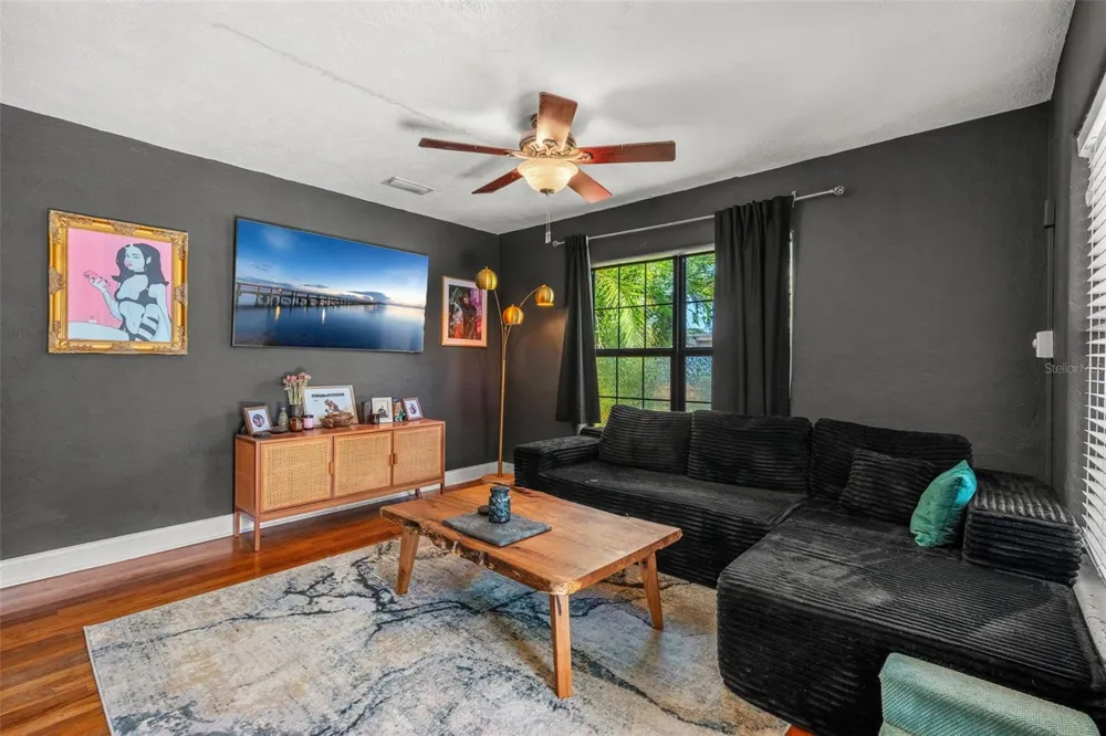 1710 OREGON STREET Orlando, FL 32803