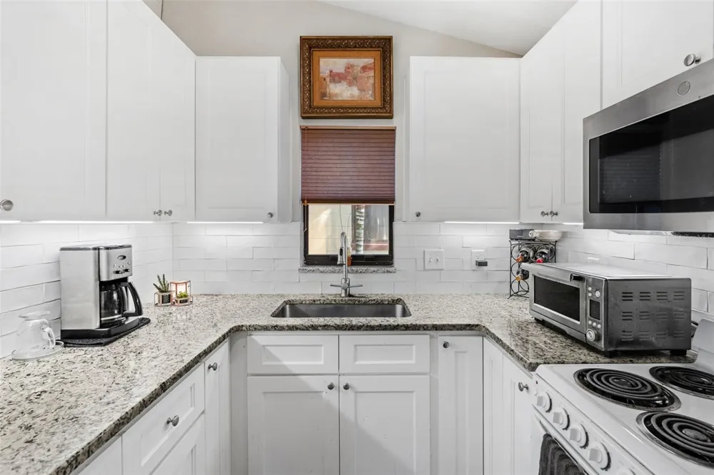 1710 OREGON STREET Orlando, FL 32803
