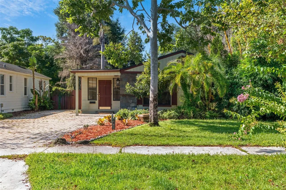 1710 OREGON STREET Orlando, FL 32803