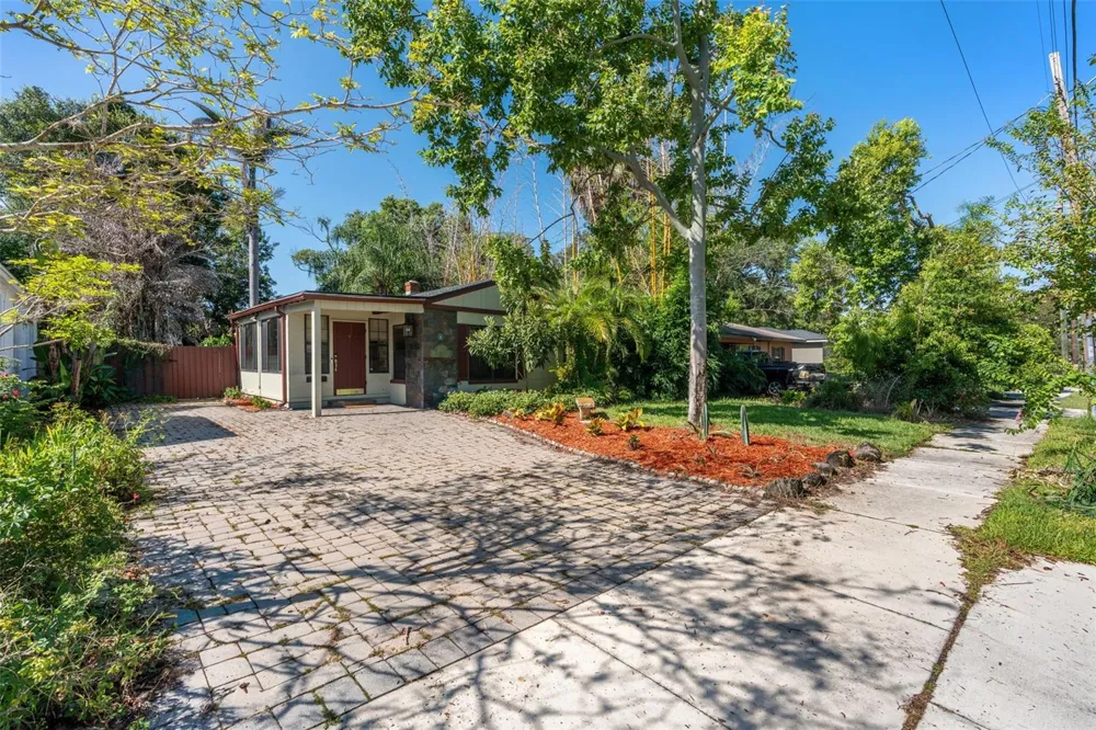 1710 OREGON STREET Orlando, FL 32803