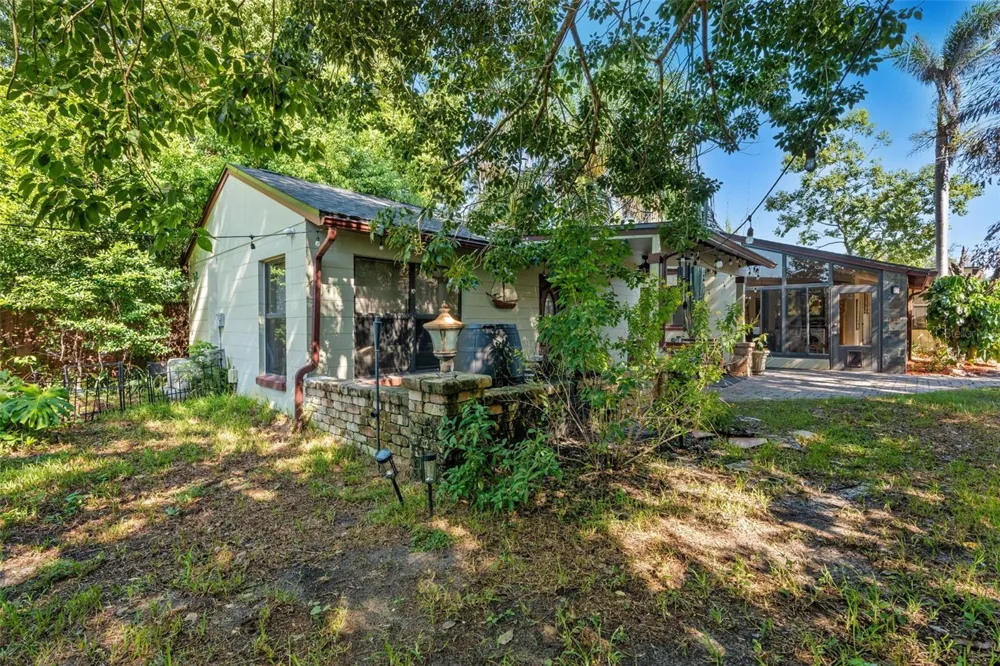 1710 OREGON STREET Orlando, FL 32803