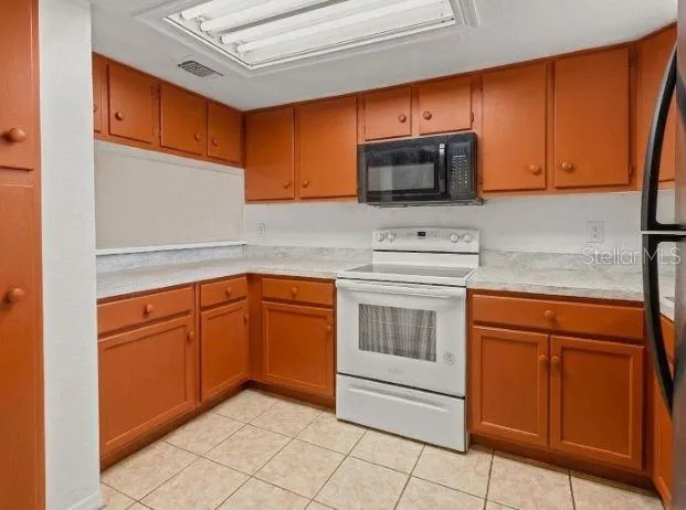 652 SAINT JOHNS COURT #652 Winter Park, FL 32792
