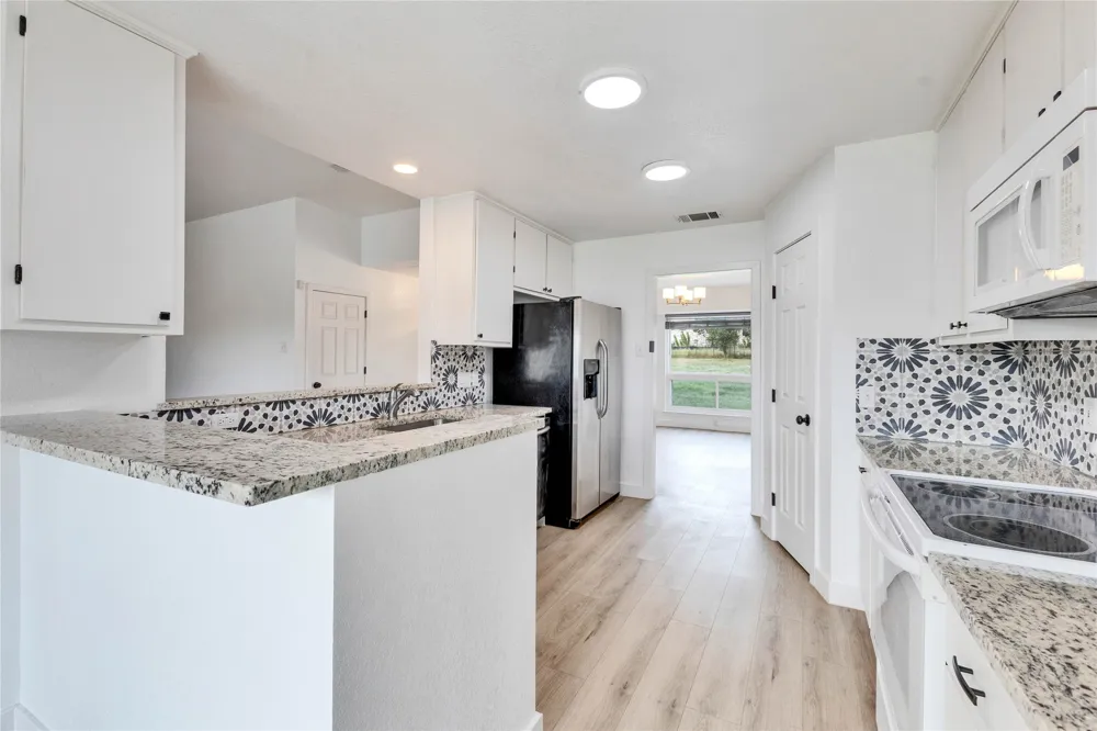 451 County Road 276 Road Leander, TX 78641