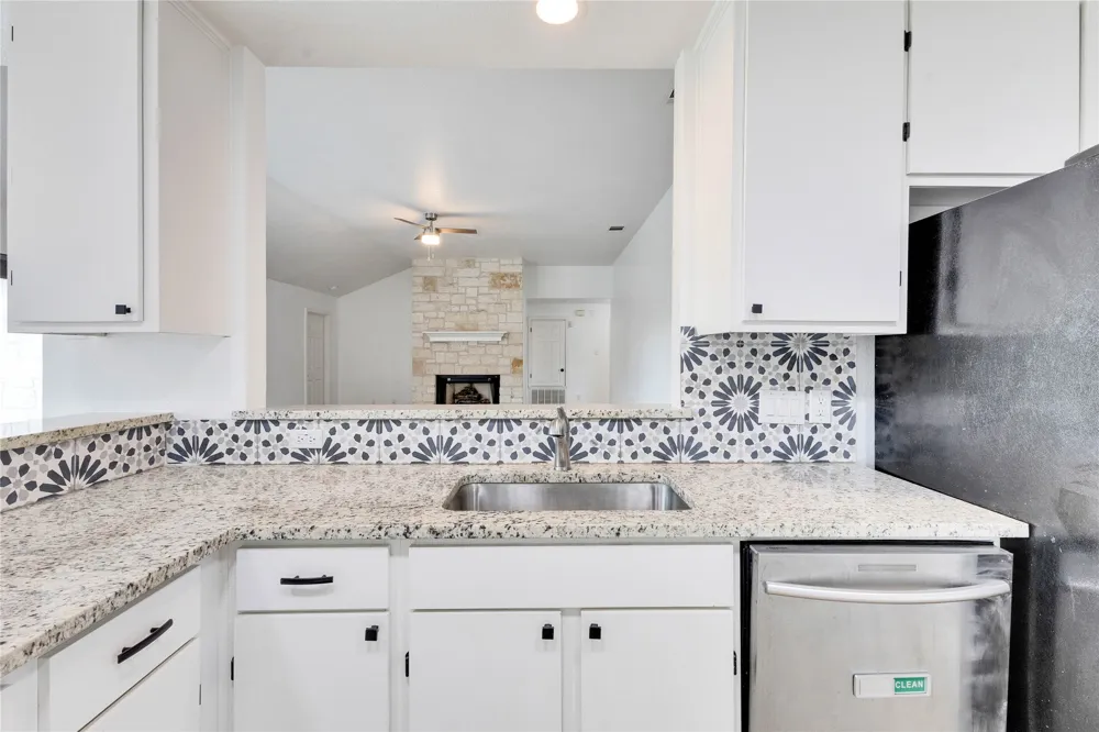 451 County Road 276 Road Leander, TX 78641
