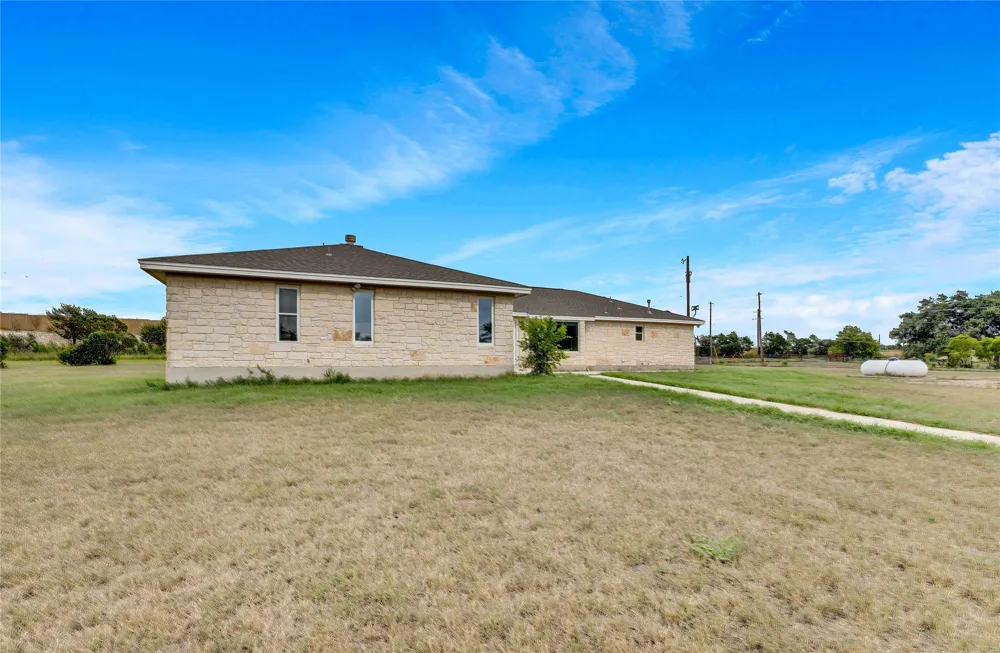 451 County Road 276 Road Leander, TX 78641