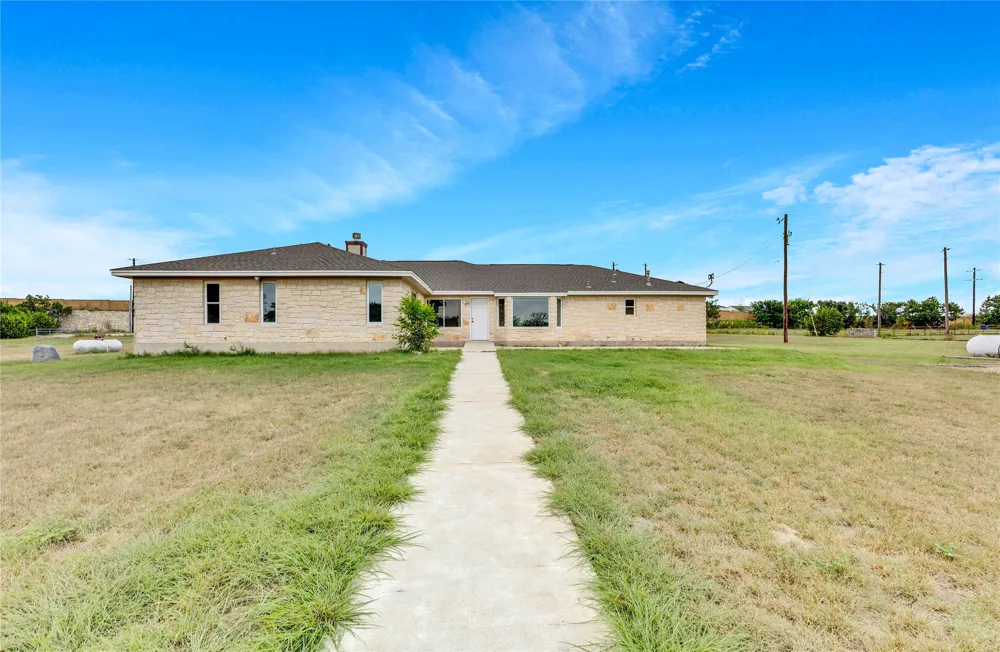 451 County Road 276 Road Leander, TX 78641