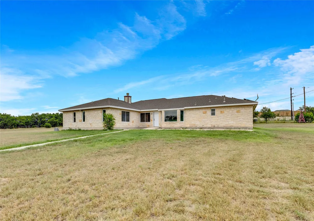 451 County Road 276 Road Leander, TX 78641