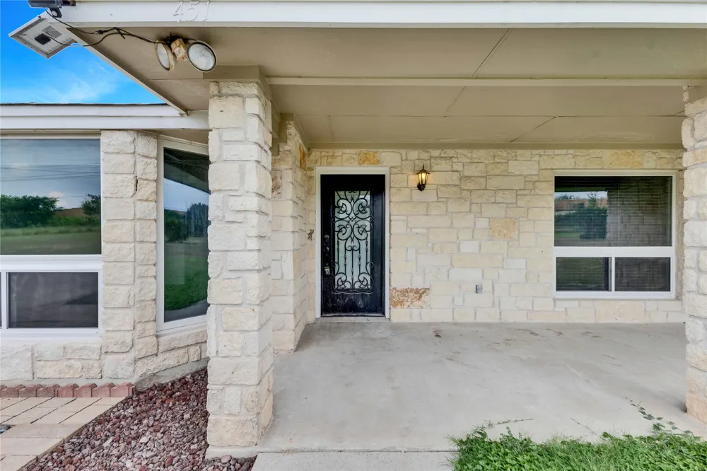 451 County Road 276 Road Leander, TX 78641