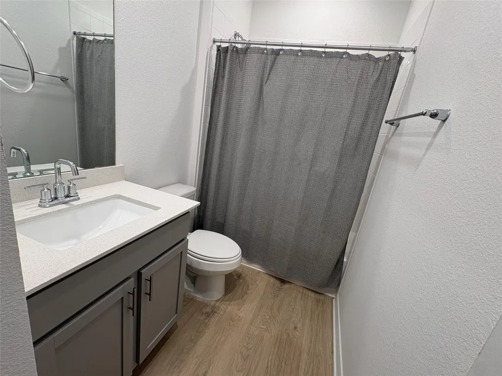140 Saddle Cove Kyle, TX 78640