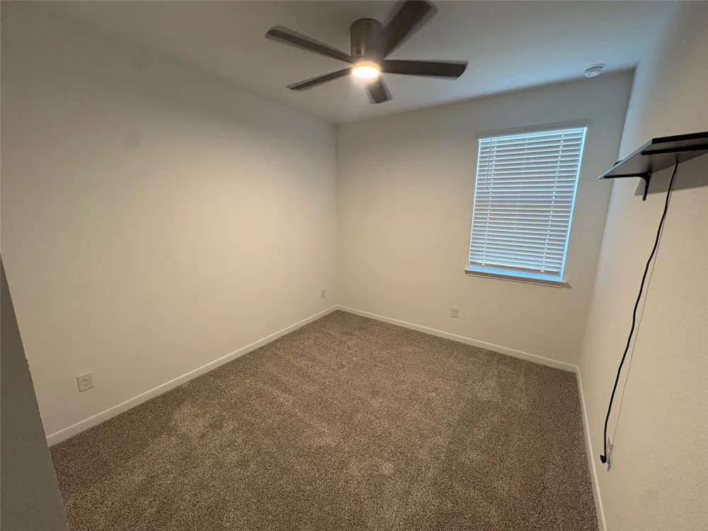 140 Saddle Cove Kyle, TX 78640