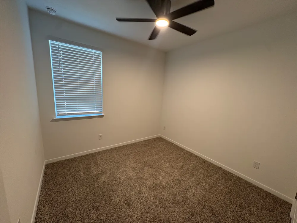 140 Saddle Cove Kyle, TX 78640