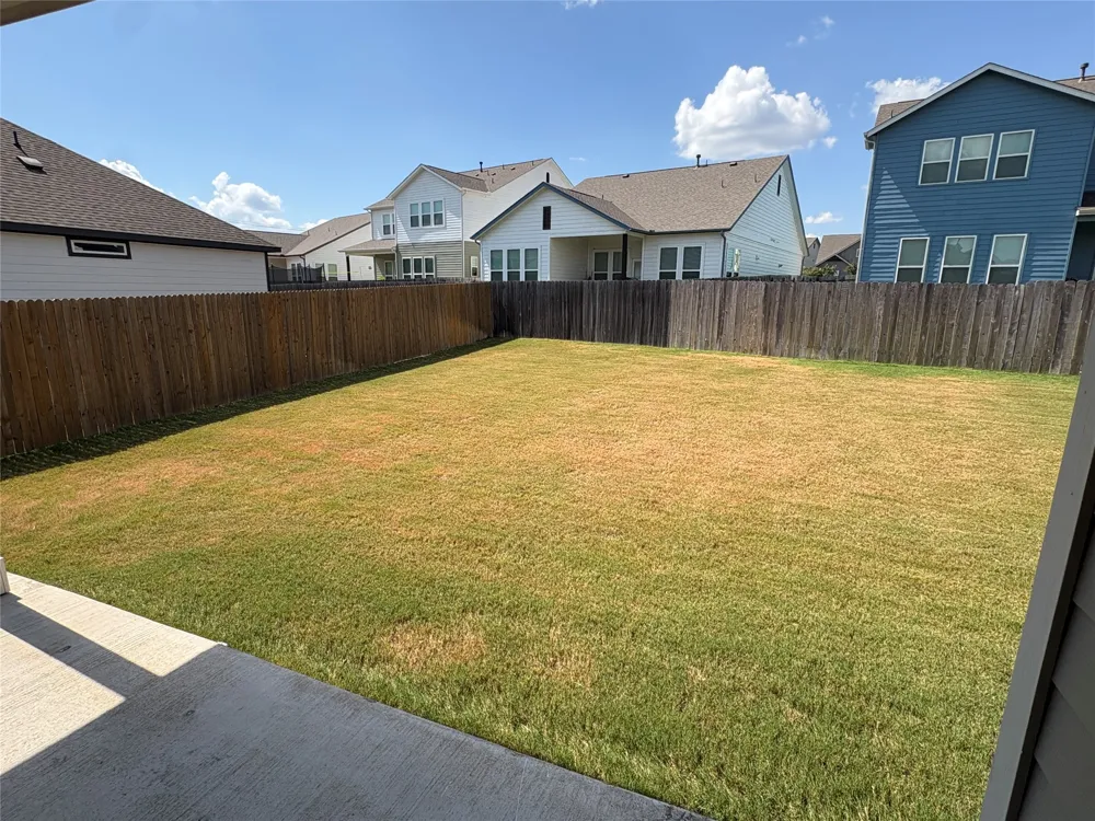 140 Saddle Cove Kyle, TX 78640