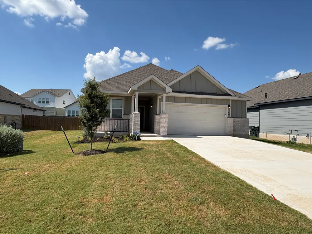 140 Saddle Cove Kyle, TX 78640