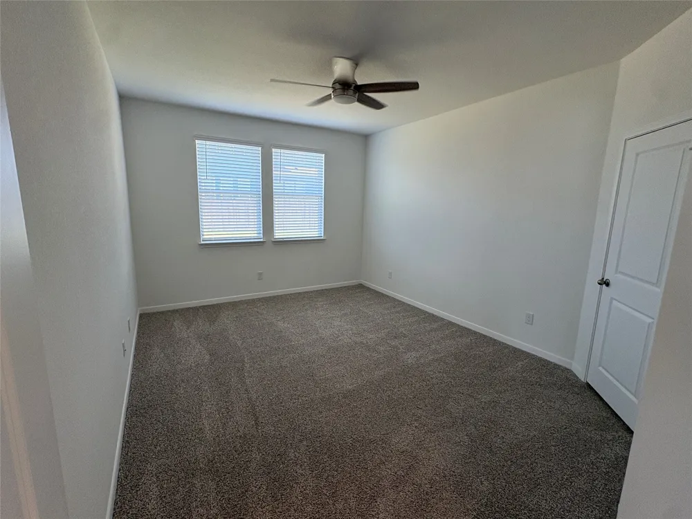 140 Saddle Cove Kyle, TX 78640