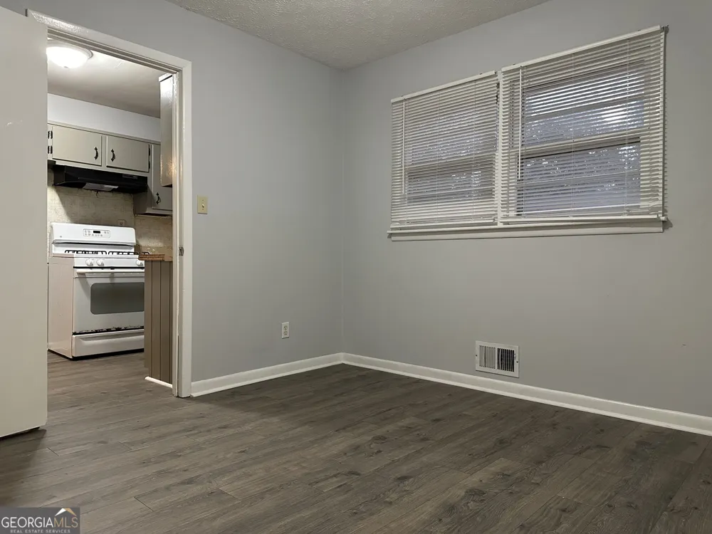 4522 Ridge DR Forest Park, GA 30297