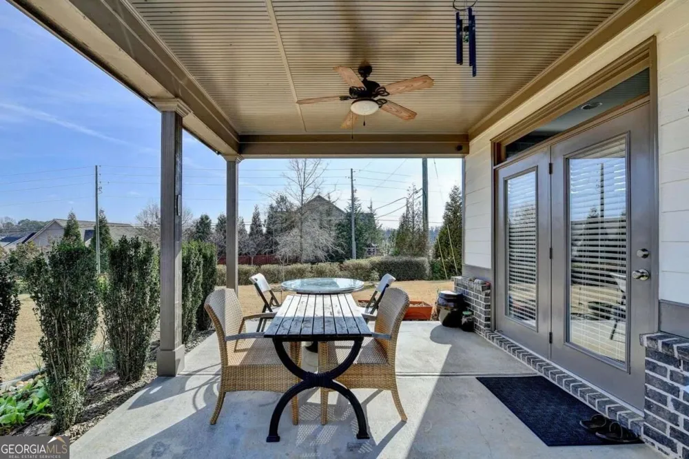 4111 Woodward Walk LN Suwanee, GA 30024