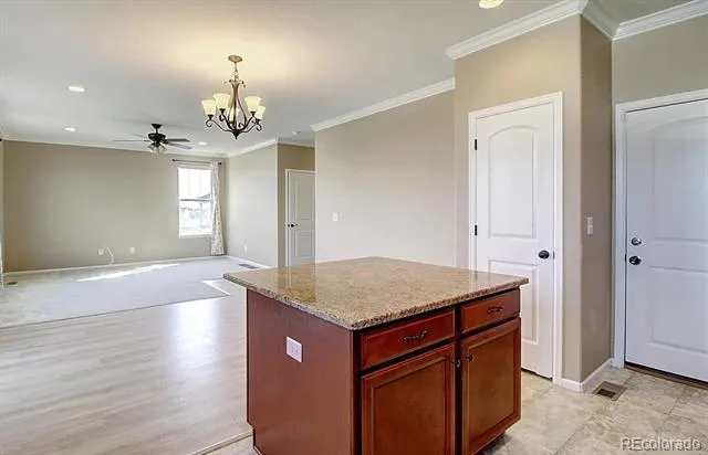 2127 S Ceylon Court Aurora, CO 80013