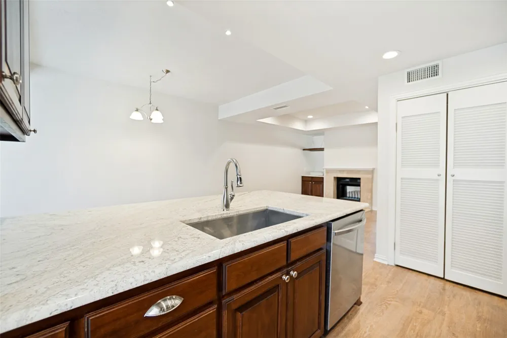 524 Josephine Street Dallas, TX 75246