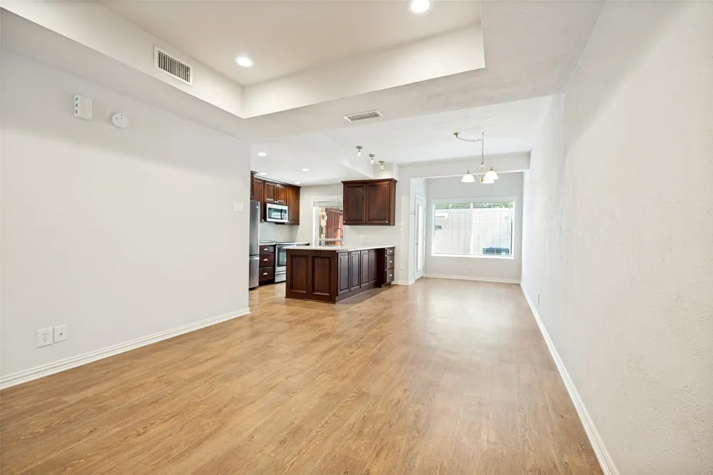 524 Josephine Street Dallas, TX 75246