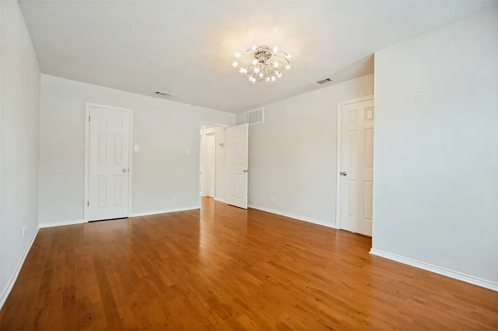 524 Josephine Street Dallas, TX 75246