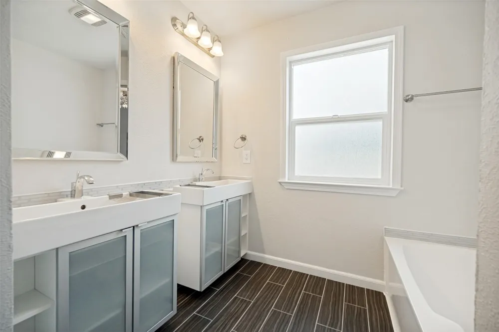 524 Josephine Street Dallas, TX 75246
