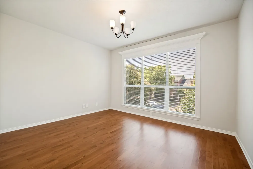 524 Josephine Street Dallas, TX 75246