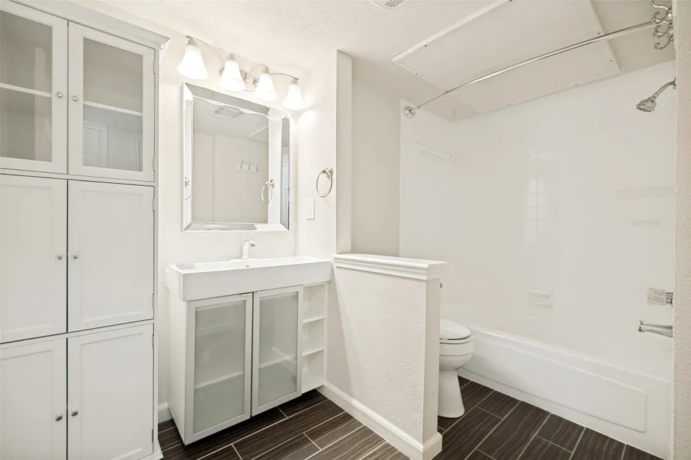 524 Josephine Street Dallas, TX 75246