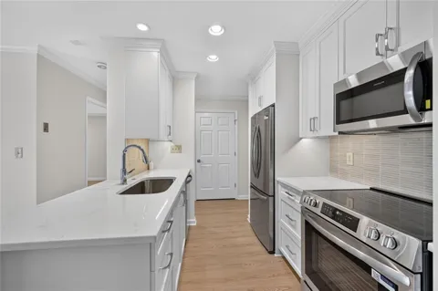 300 Johnson Ferry Rd, Road NE #B-603