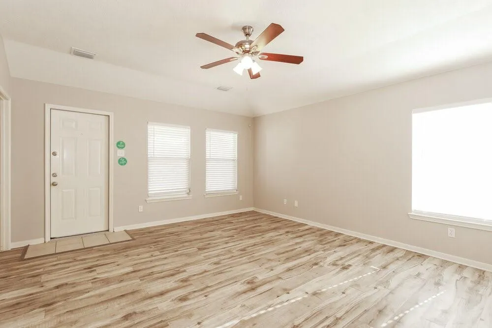 11002 Northam Drive Tomball, TX 77375