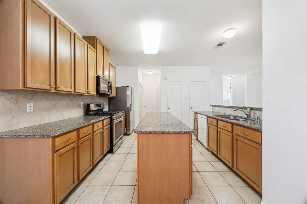 2434 Chuckberry Houston, TX 77080