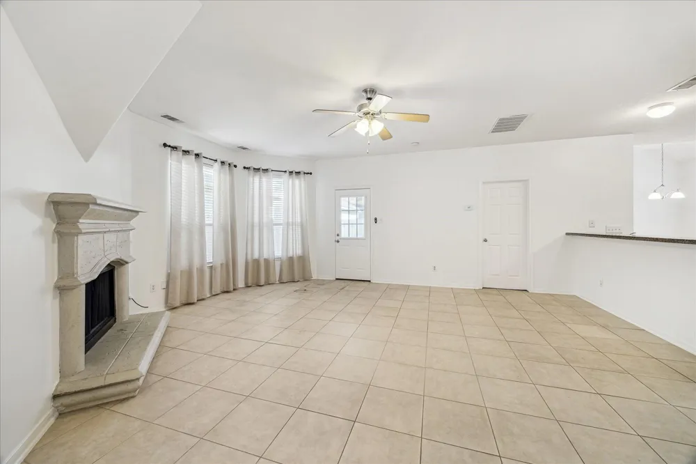 2434 Chuckberry Houston, TX 77080