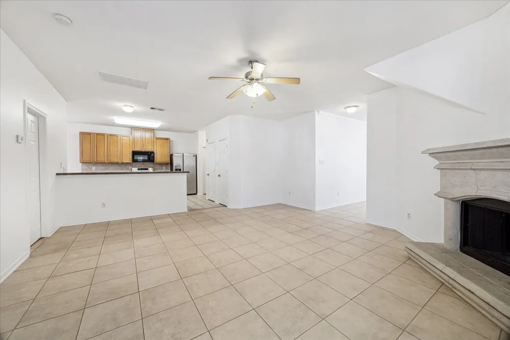 2434 Chuckberry Houston, TX 77080