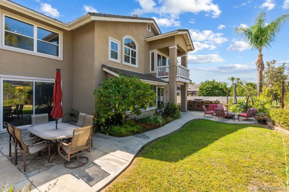 2267 Orchard View Lane Escondido, CA 92027