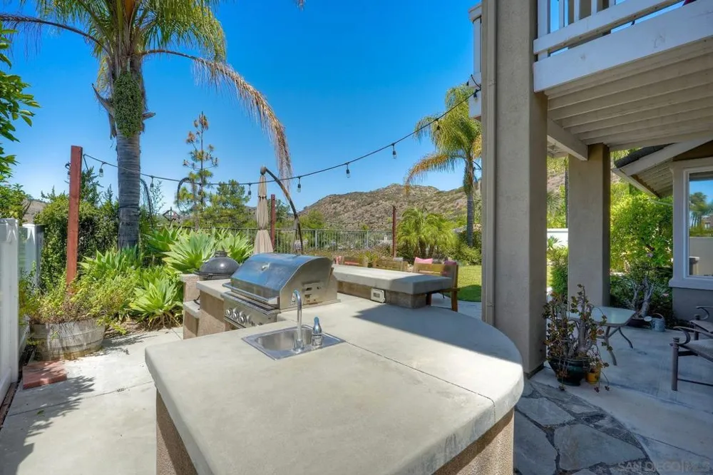 2267 Orchard View Lane Escondido, CA 92027