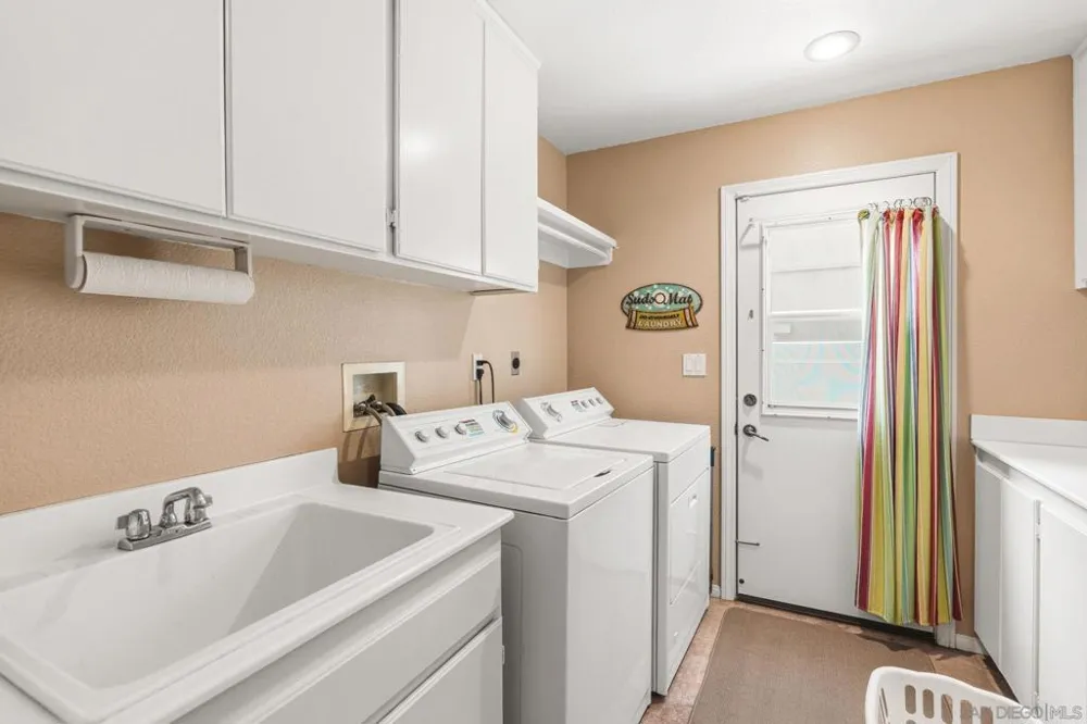 2267 Orchard View Lane Escondido, CA 92027