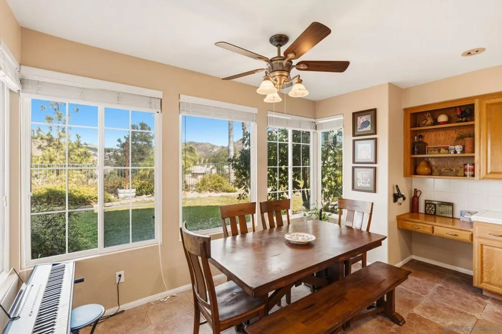 2267 Orchard View Lane Escondido, CA 92027