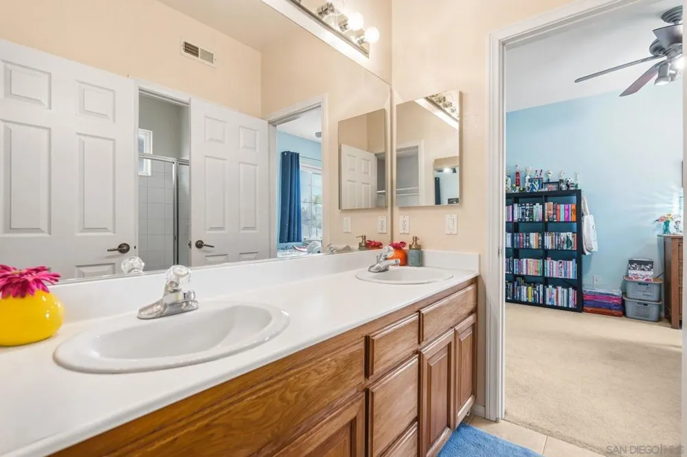 2267 Orchard View Lane Escondido, CA 92027