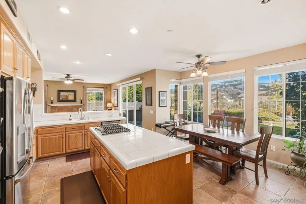2267 Orchard View Lane Escondido, CA 92027