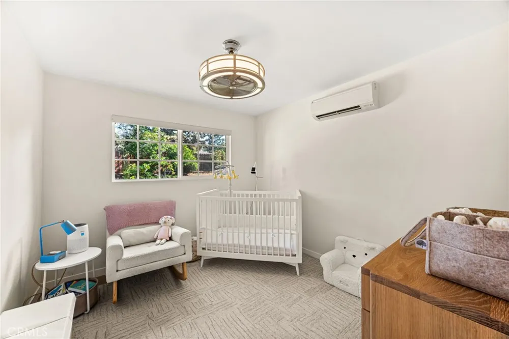 1686 Longwood Avenue Claremont, CA 91711