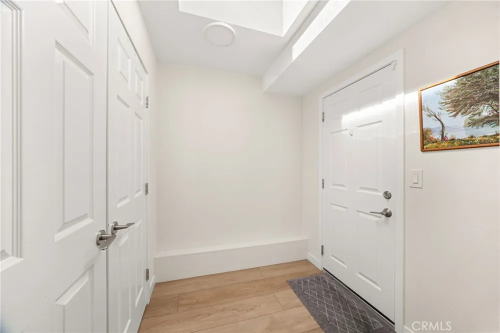 1686 Longwood Avenue Claremont, CA 91711