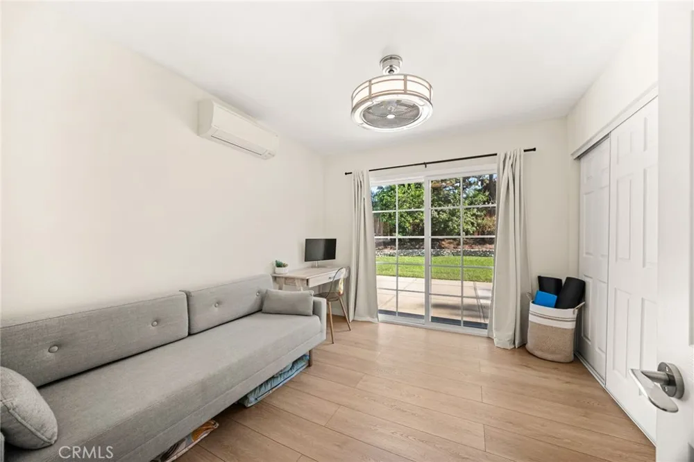 1686 Longwood Avenue Claremont, CA 91711