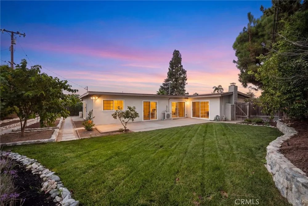 1686 Longwood Avenue Claremont, CA 91711
