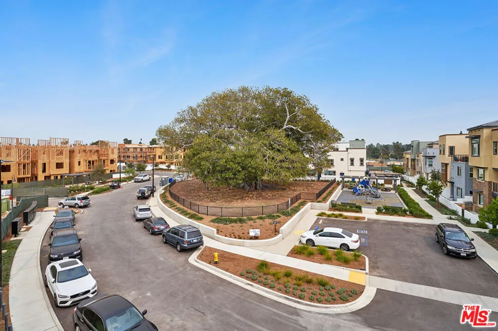 716 Sienna Way Inglewood, CA 90301
