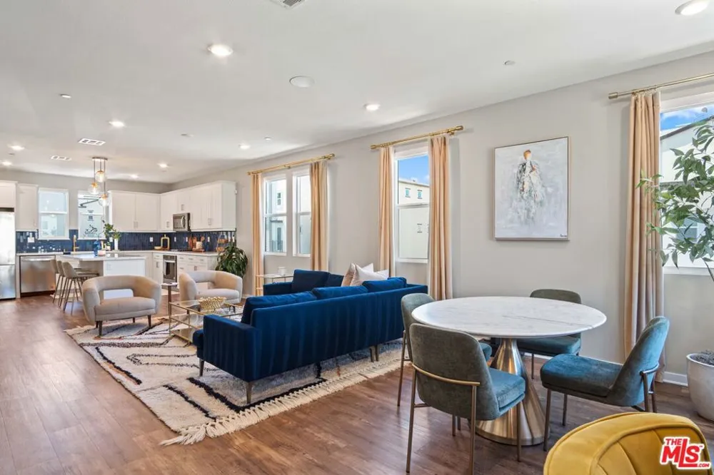 716 Sienna Way Inglewood, CA 90301