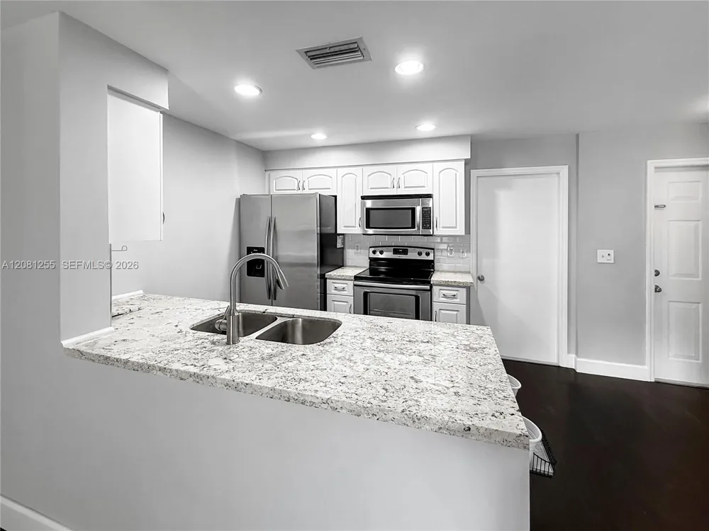 1606 Veracruz Ln Weston, FL 33327