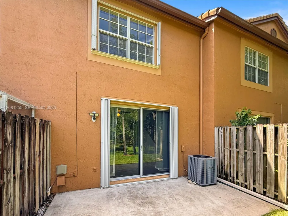 1606 Veracruz Ln Weston, FL 33327