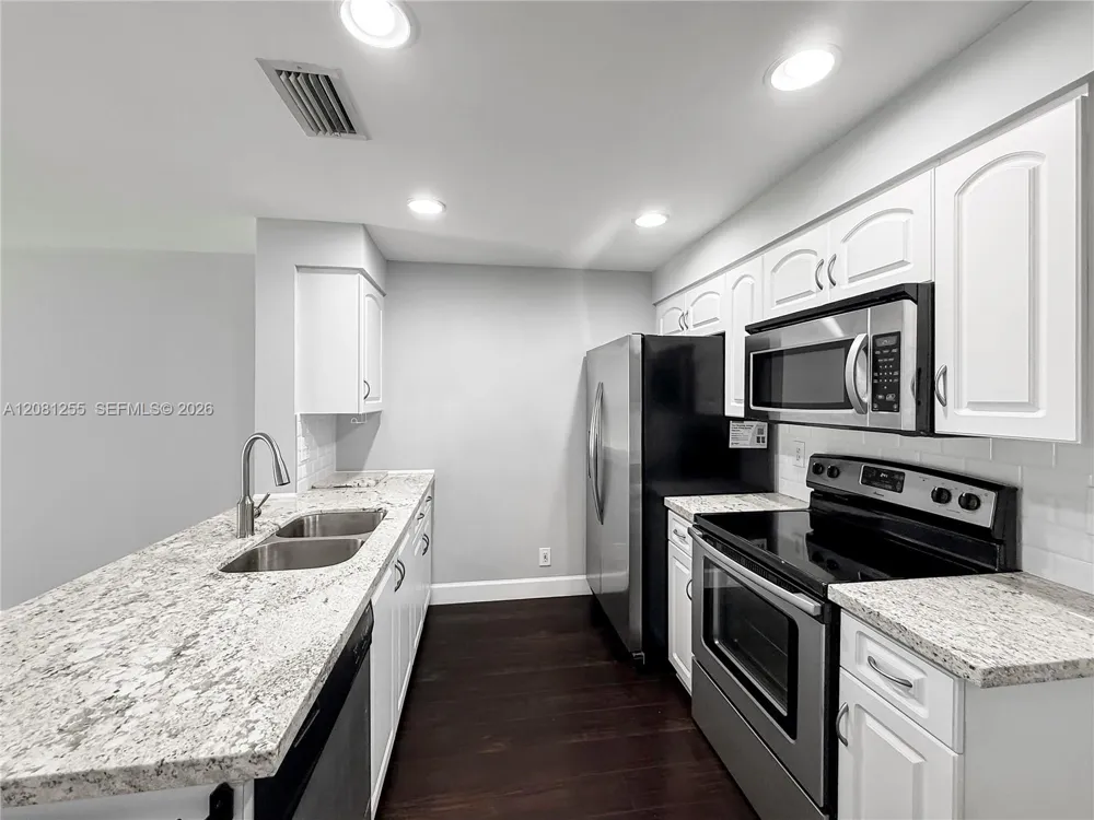 1606 Veracruz Ln Weston, FL 33327